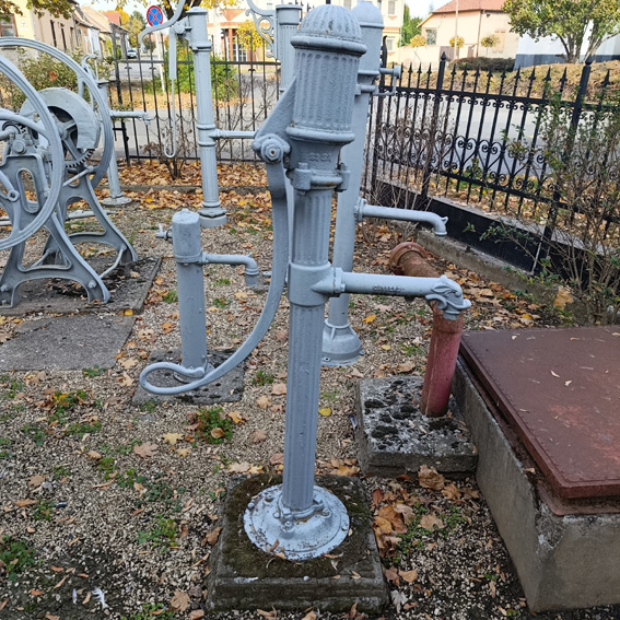 View larger image View larger image