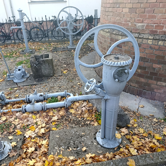 View larger image View larger image