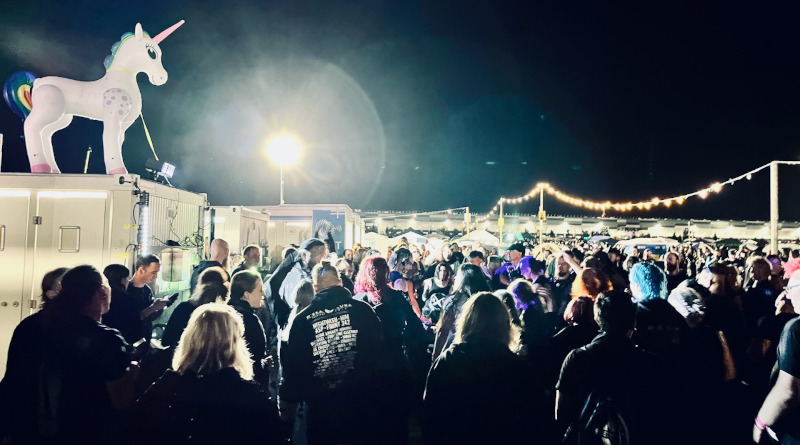 View larger image View larger image