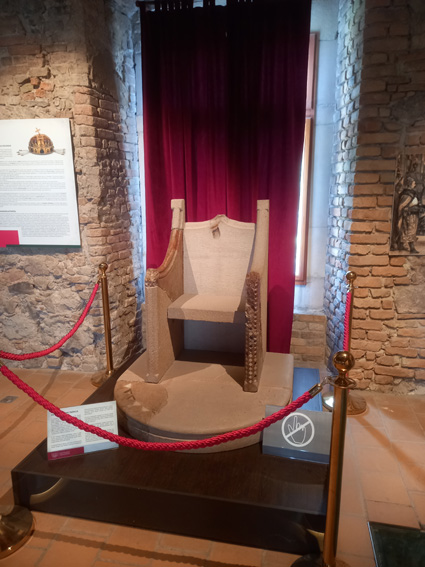 View larger image View larger image