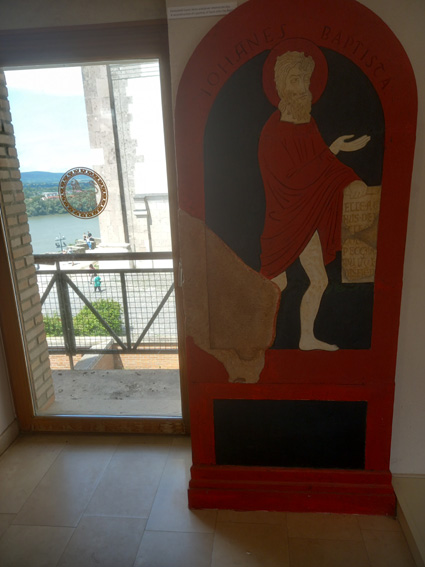 View larger image View larger image