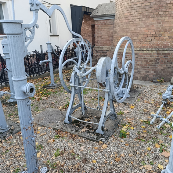 View larger image View larger image