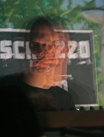 View larger image View larger image